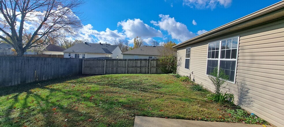 Building Photo - 1906 Terrace Pt