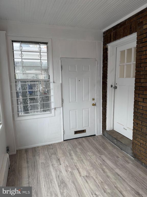 Building Photo - 5421 Beaumont Ave