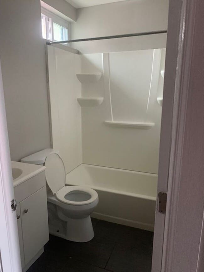 Building Photo - Charming 3bd/2bth now available for rent w/ expose brick.