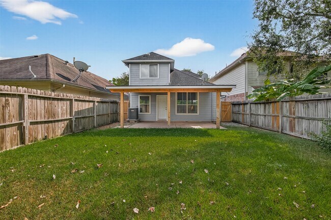 Building Photo - 8253 Fuqua Gardens Dr