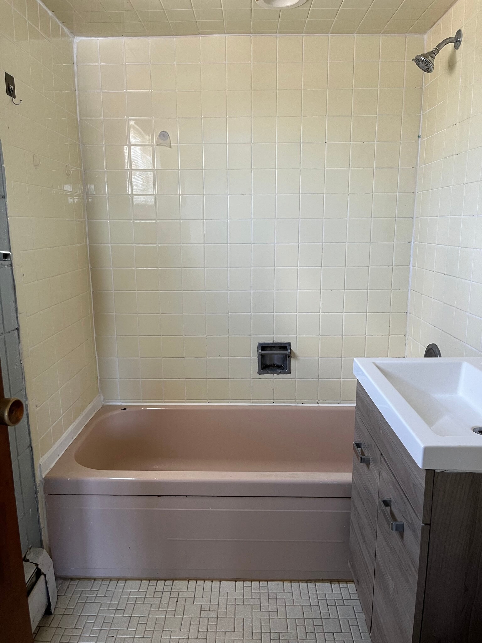 Building Photo - 220 N 4th St