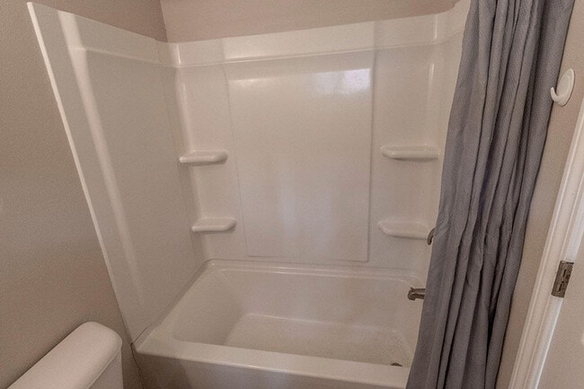 Building Photo - 105 N Garth Ave