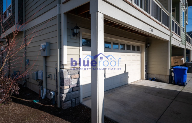 Building Photo - 7761 NE Mary Beth Ln