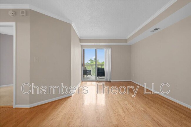 Building Photo - 3101 N Hampton Dr