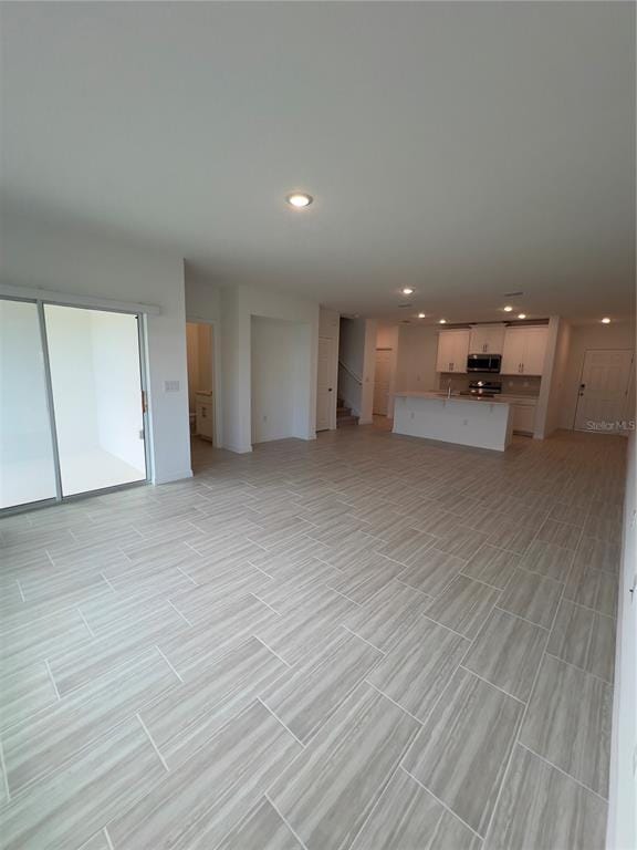 Building Photo - 471 Thompson Vlg Ave