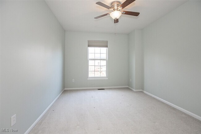 Building Photo - 2553 Seton Dr