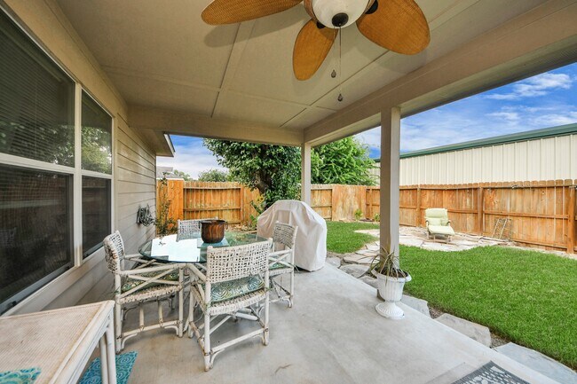 Building Photo - 130 Thunder Basin Dr