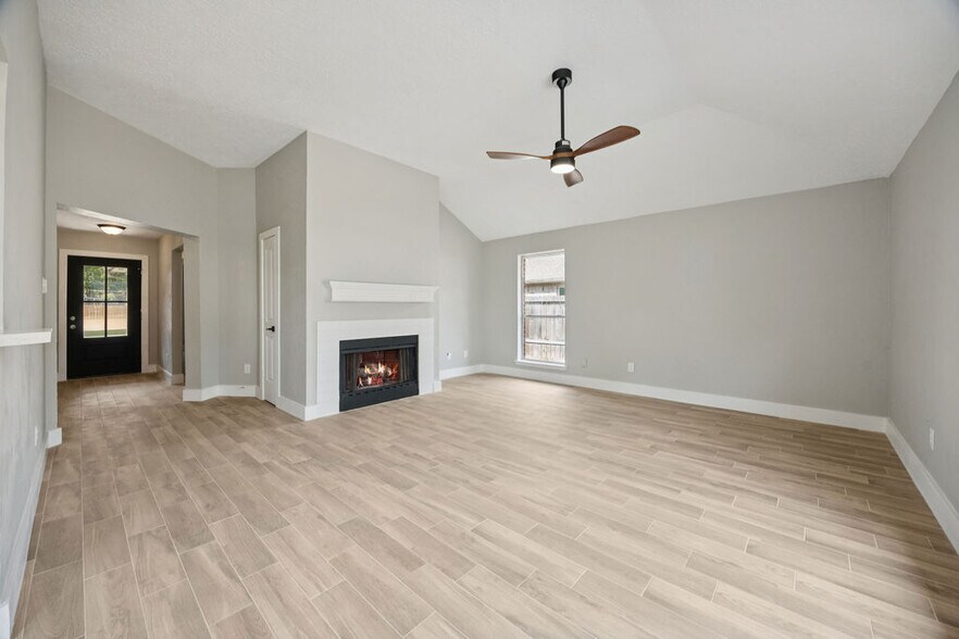 Building Photo - 2942 Waterloo Rd