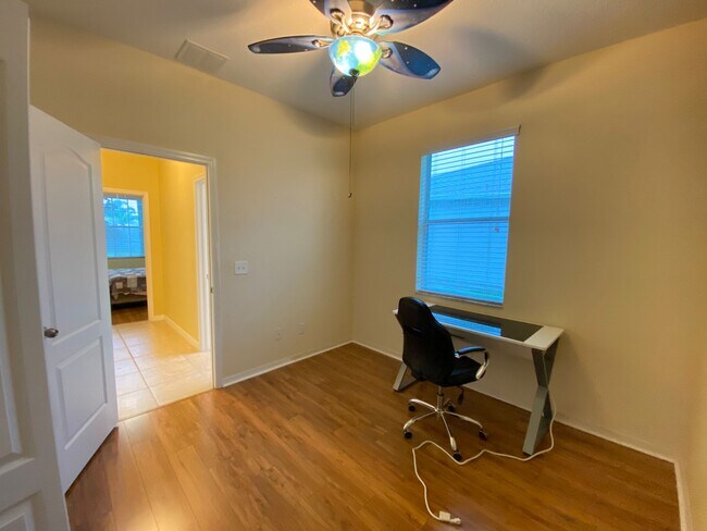 Building Photo - 2555 Carrickton Cir