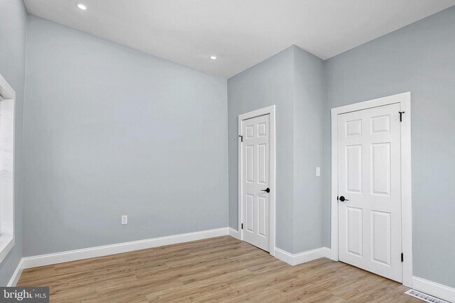 Building Photo - 2112 Eastern Ave