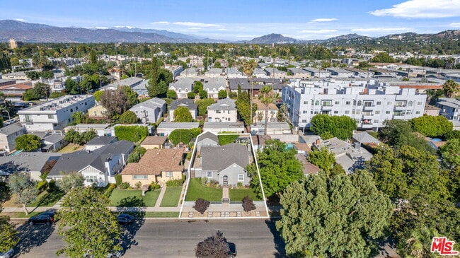 Building Photo - 4460 Stansbury Ave