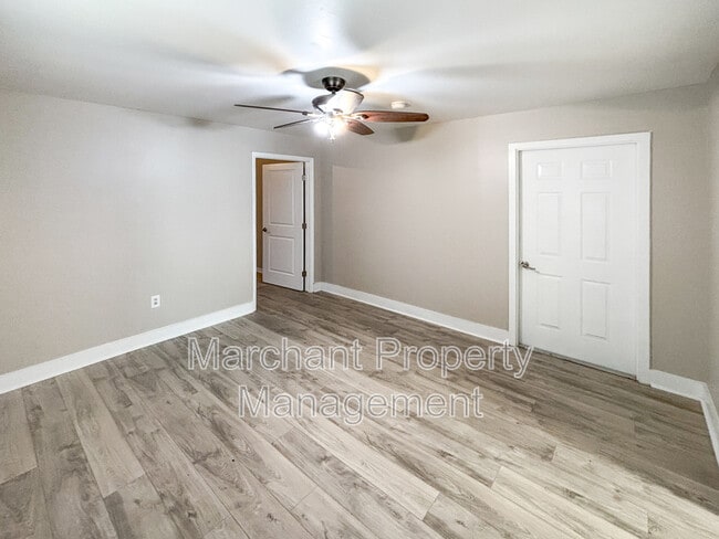 Building Photo - 317 Hunter Rd