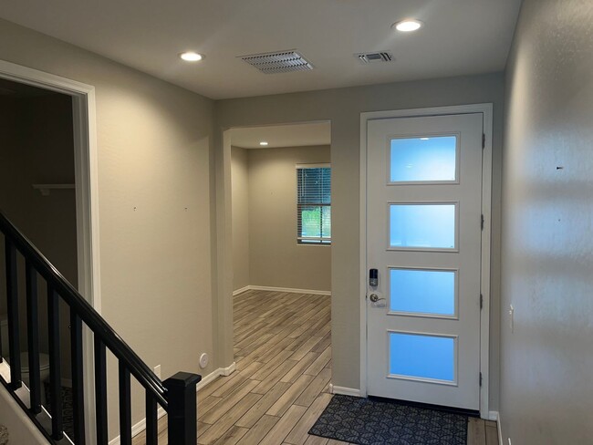 Building Photo - 17430 N 184th Ln