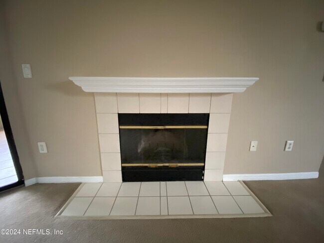 Building Photo - 10150 Belle Rive Blvd
