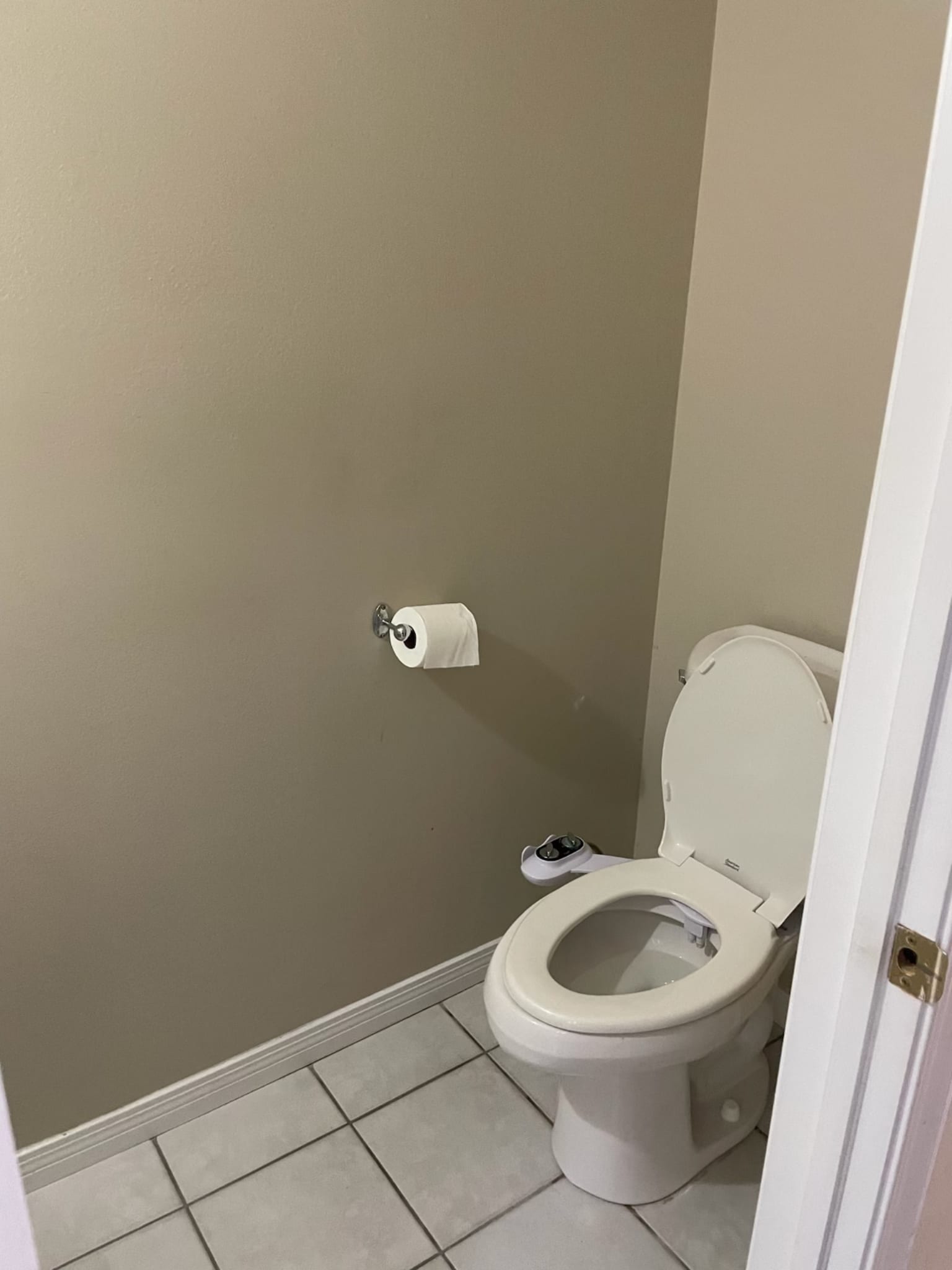 1/2 Bath - 4405 Lefkoe St
