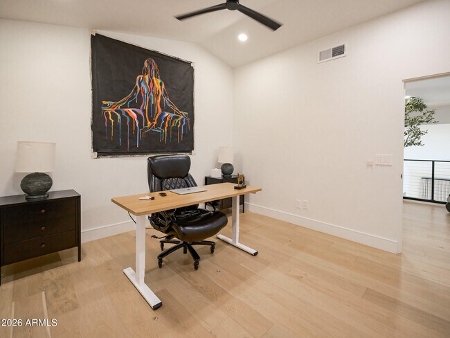 Building Photo - 2024 E Granite View Dr