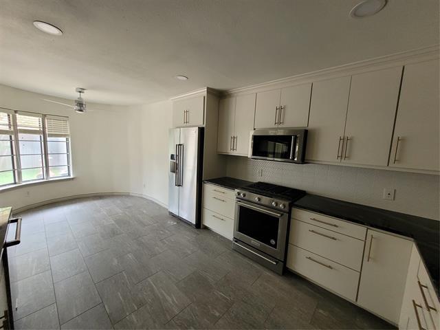 Building Photo - 10626 Ravenscroft Dr