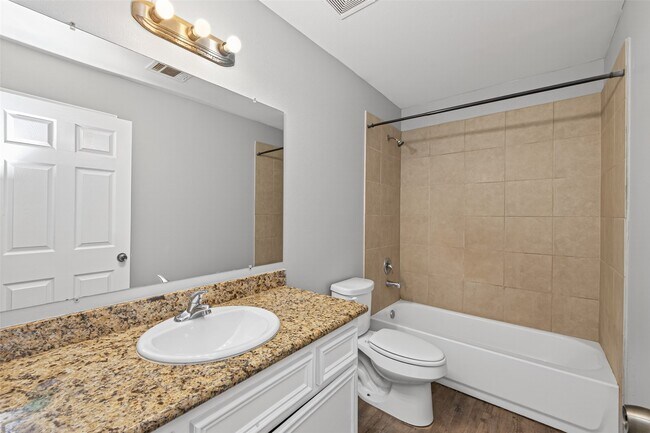 Building Photo - 7521 Dyer St