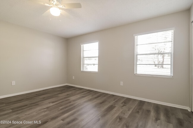 Building Photo - 1035 Country Club Blvd