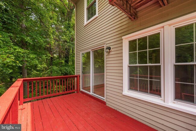 Building Photo - 2615 Chivalry Ct