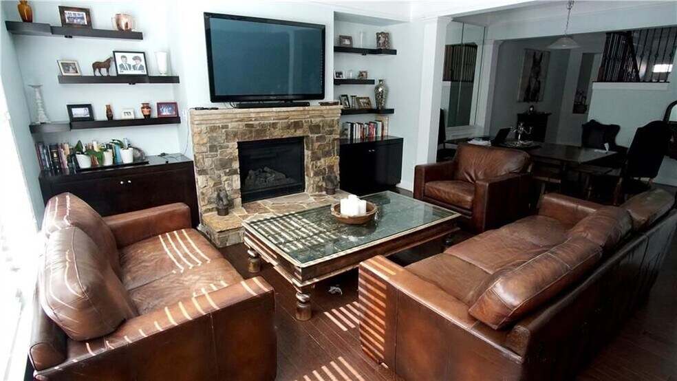 Building Photo - 2503 Norwood Dr SE