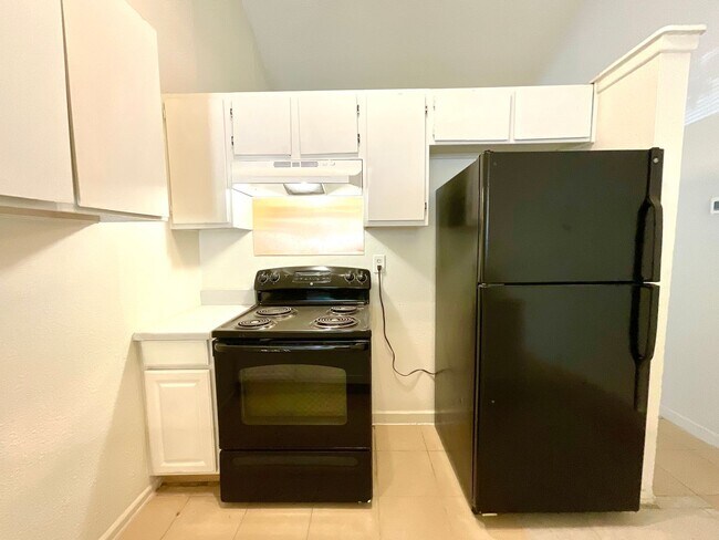 Building Photo - Lovely 3 Bedroom/ 2 Bath Home In Converse, TX!