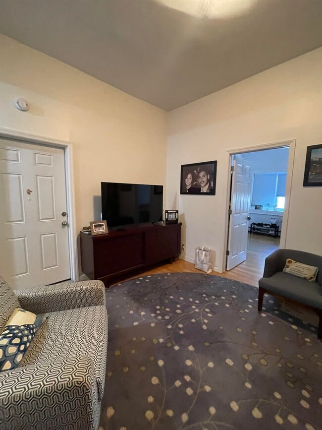 Building Photo - 265-267 Cambridge Ave