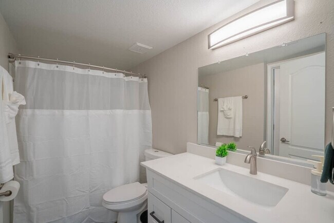 Building Photo - 8550 E McDowell Rd