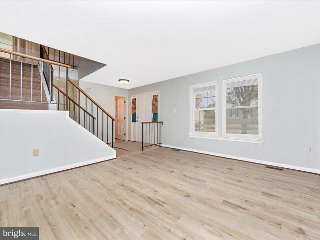 Building Photo - 408 Willow Hill Pl