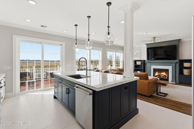 Building Photo - 619 Park Ave