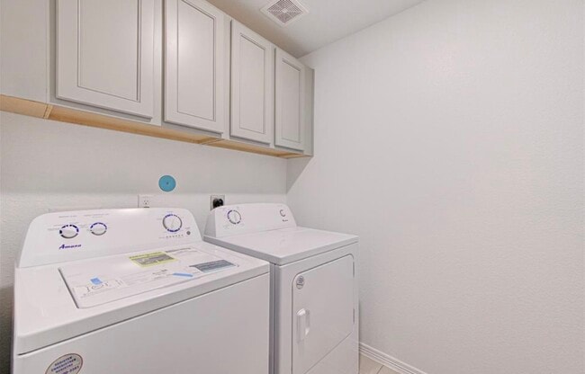 Building Photo - 8006 Scanlan Trce