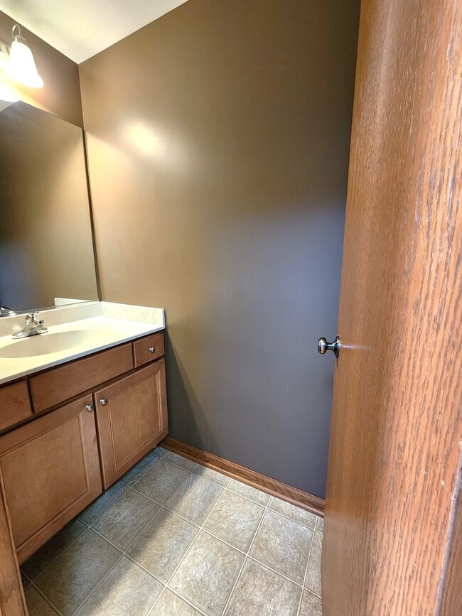 Building Photo - 2552 Cesario Dr