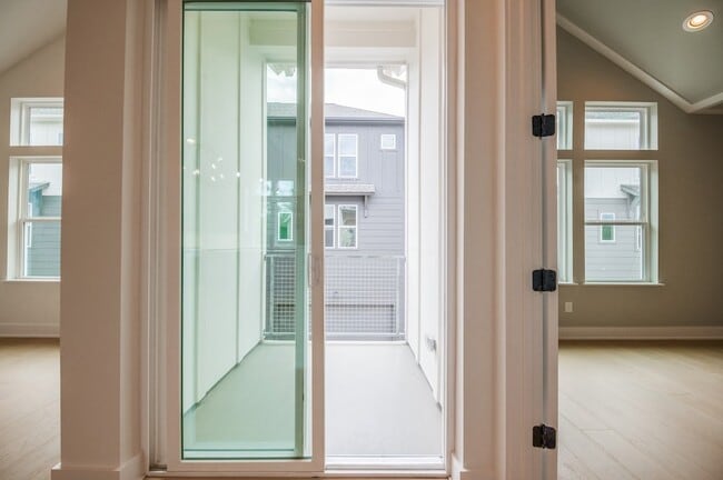 Building Photo - 1312 Heslep St