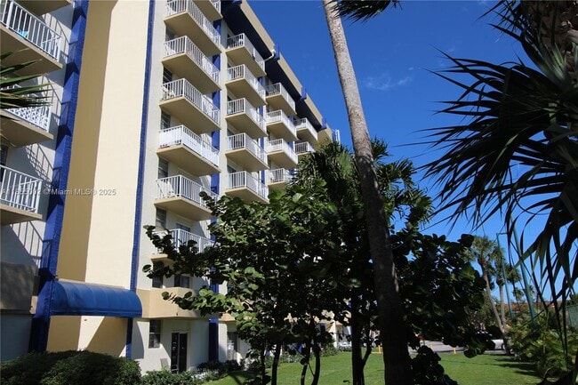 Building Photo - 4550 NW 9th St