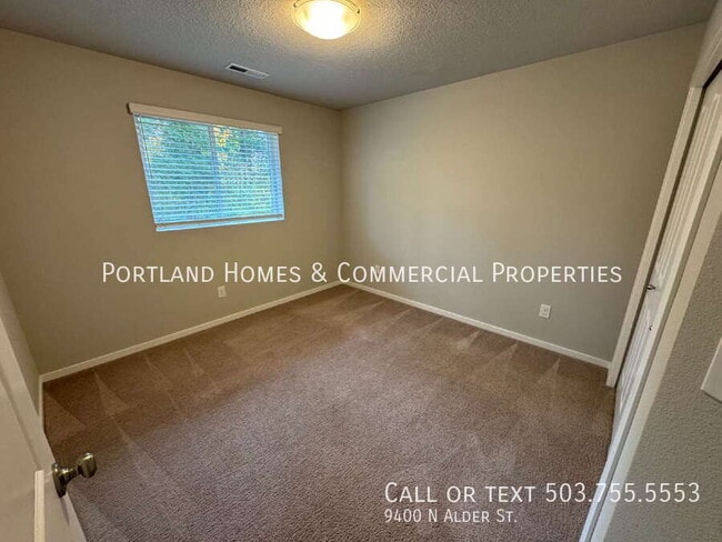 Building Photo - 9400 N Alder St