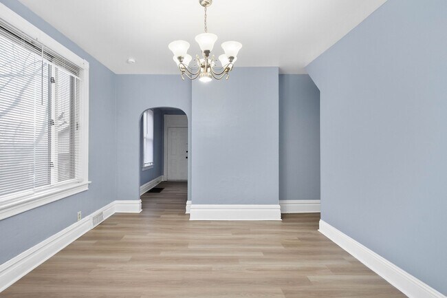 Building Photo - Stunning 2 bedroom home in Homestead available September 1!