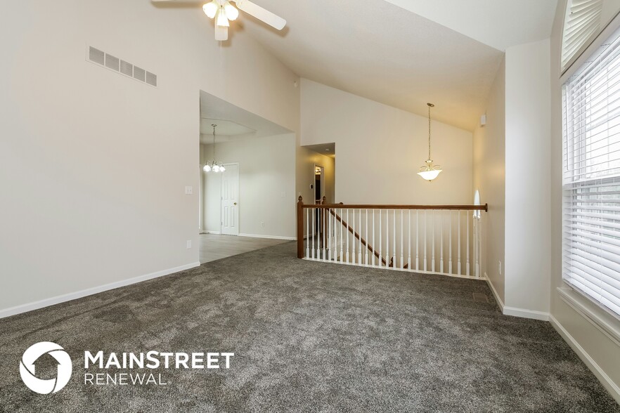 Building Photo - 10511 N Ditman Ave