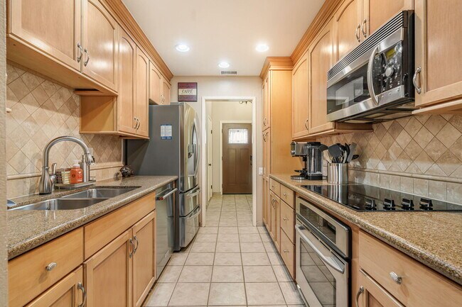 Building Photo - 43260 Silk Tree Ln