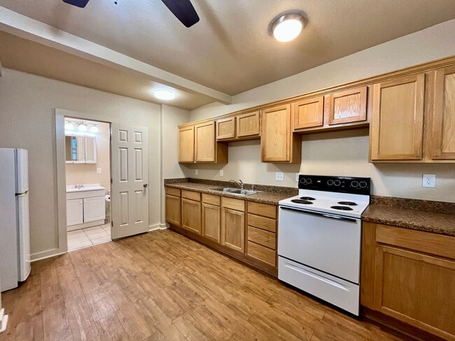 Building Photo - 301 Amarillo St
