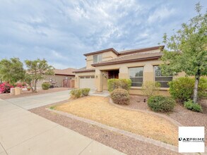 Building Photo - Gorgeous 5/3 Surprise House with a Pool!