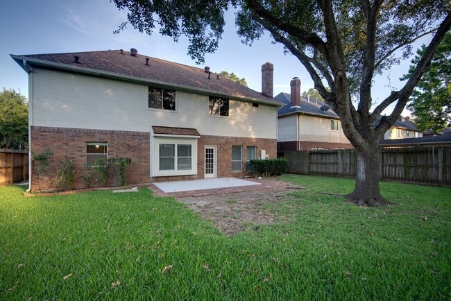 Building Photo - 2710 Double Lake Dr