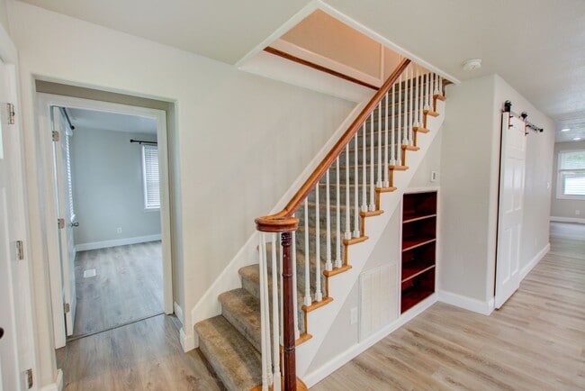 Building Photo - 3 Bed, 2.5 Bath Home in Port Norfolk