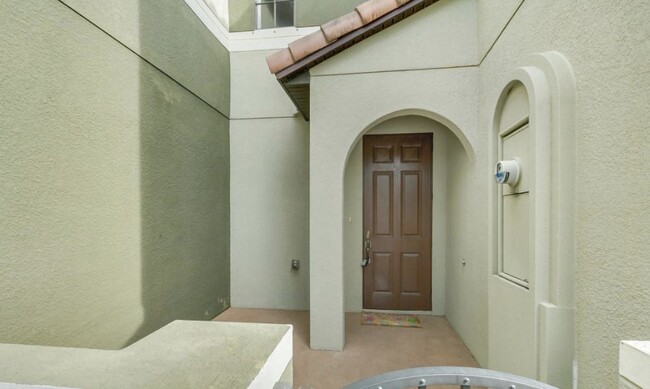 Building Photo - Montecito Community Townhome