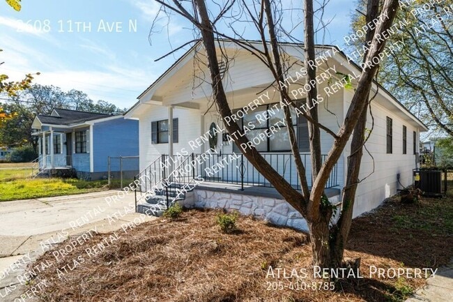 Building Photo - 2608 11th Ave N