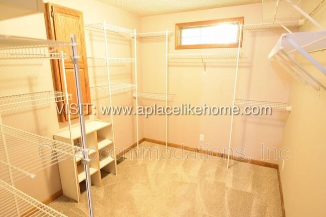 Building Photo - 15306 Riley St