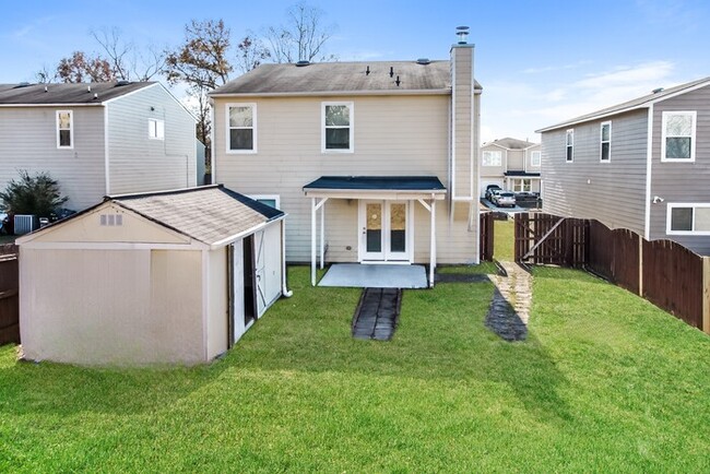 Building Photo - Beautiful 2-Story 3-Bedroom Home