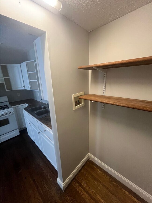 Building Photo - 55 Edmonds St