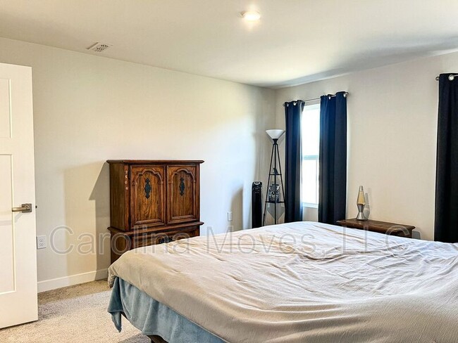 Building Photo - 111 Sylvester St