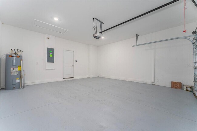 Building Photo - 8967 Chipping Sq Ln