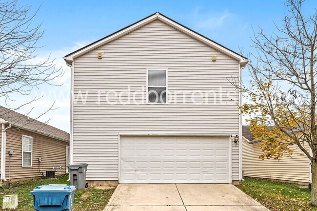 Building Photo - Charm and Convenience- Your 3 Bedroom Have...